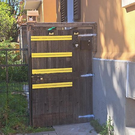 Fiera Bolognina - Komodo - Appartamento Completo Con Giardino E Parcheggio Privato Болоня Екстериор снимка