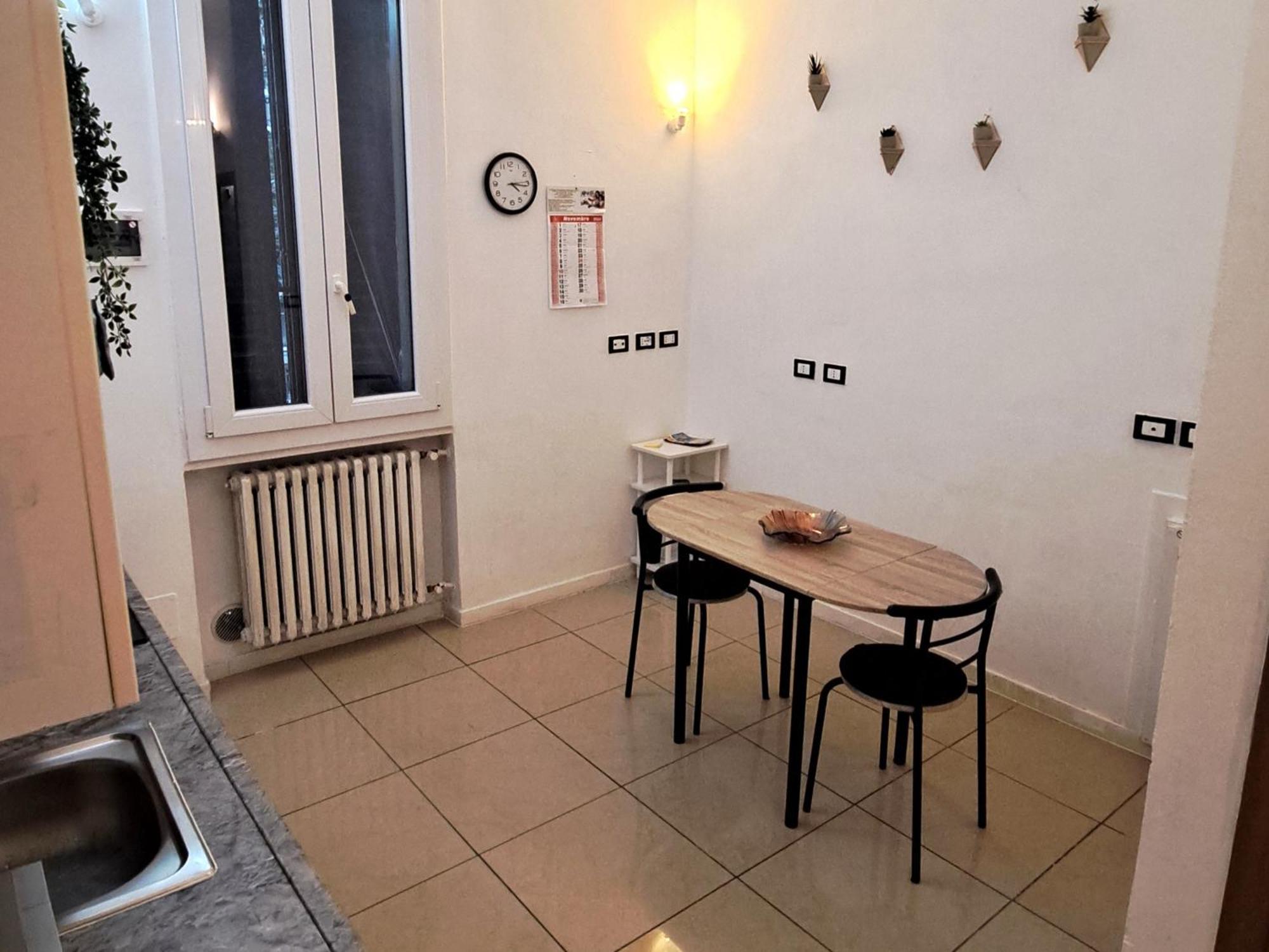Fiera Bolognina - Komodo - Appartamento Completo Con Giardino E Parcheggio Privato Болоня Екстериор снимка